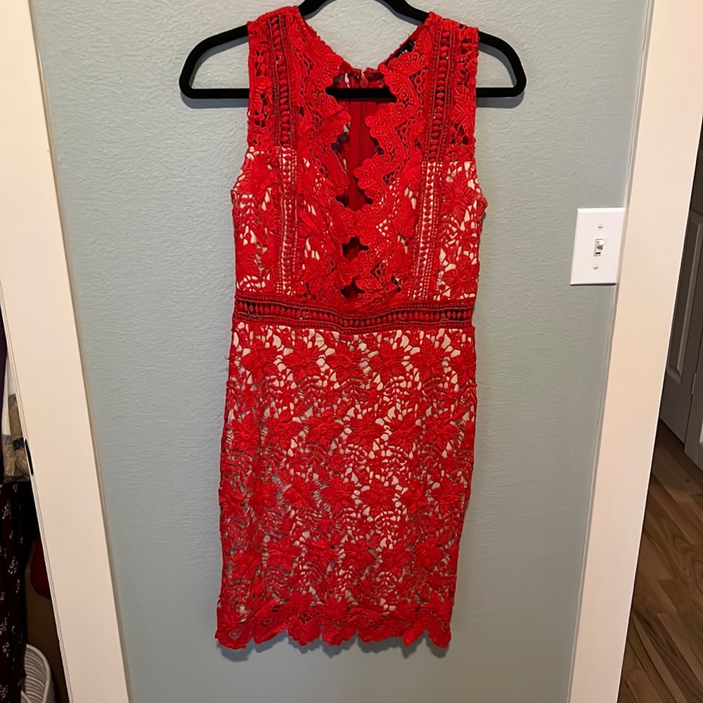 Red Lace Bodycon dress - The perfect Christmas dress!